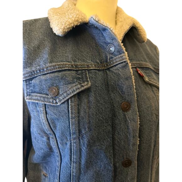 Levi's Blue Denim Jacket with Cream Collar - Picture 3 of 11